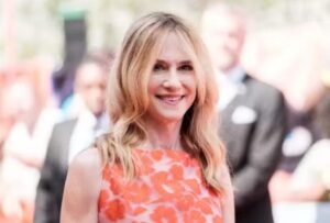 Holly Hunter Net Worth